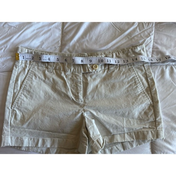 Vineyard Vines Women's Shorts Solid Tan Khaki Chino Size 2 Whale Embroidered - Picture 5 of 11